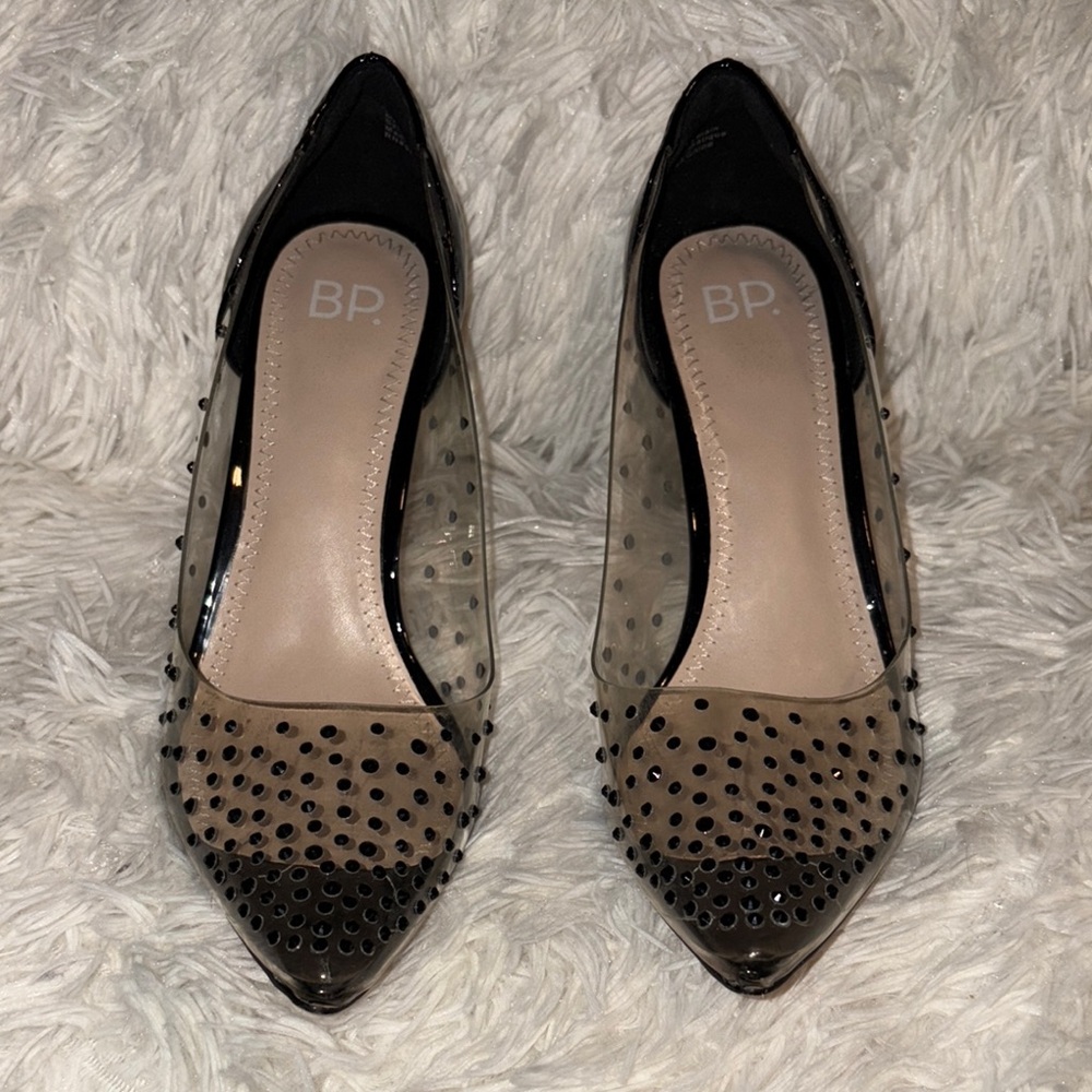 BP Black and Tan Heels with Elegant Design